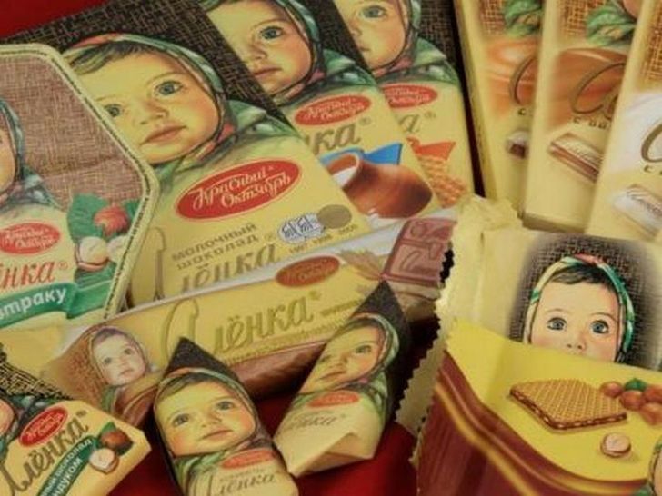 История девочки с обертки шоколада «Алёнка»