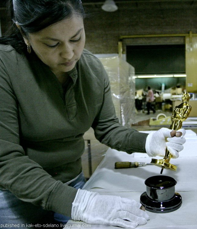 Фоторепортаж: как изготавливают знаменитые статуэтки «Оскар»