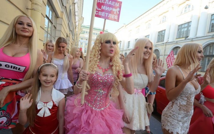 Парад блондинок в Питере