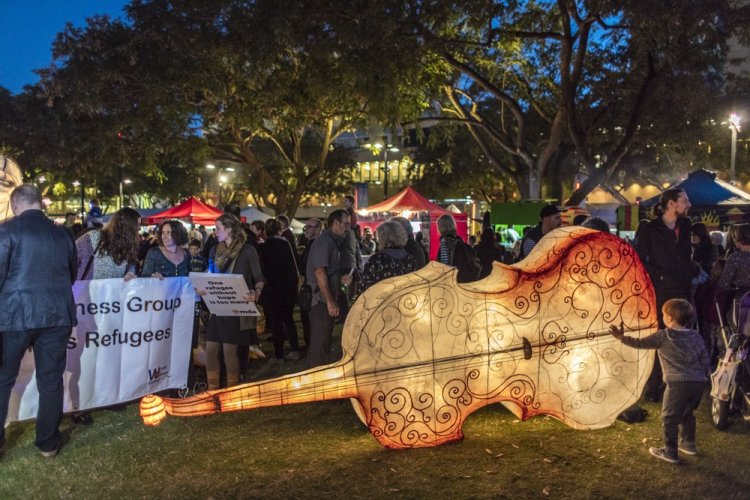 Luminous Lantern Parade в Австралии