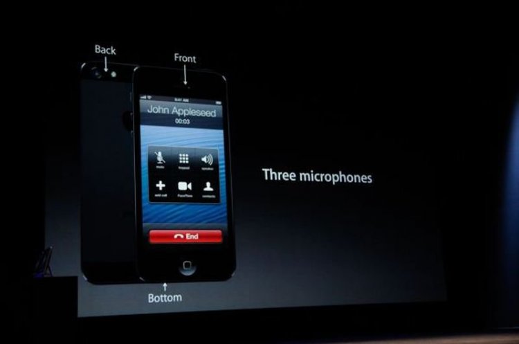 А вы знаете, зачем в iPhone это маленькое отверстие между камерой и вспышкой?