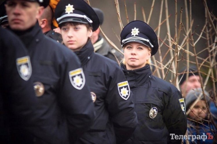 Безнравственная служащая полиции нравов Украины
