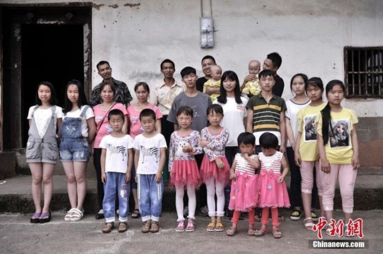 Китайская деревня, в которой 39 пар близнецов