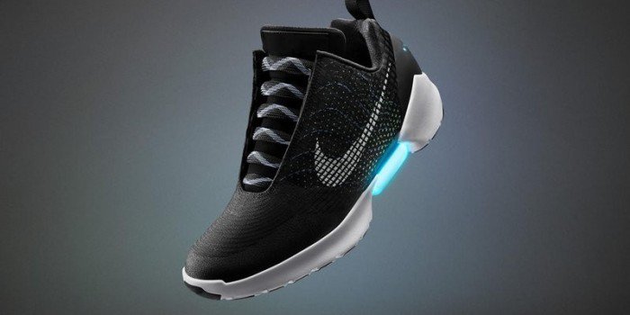 Этот день определен! Nike объявила дату выхода кроссовок с автоматической шнуровкой (видео)