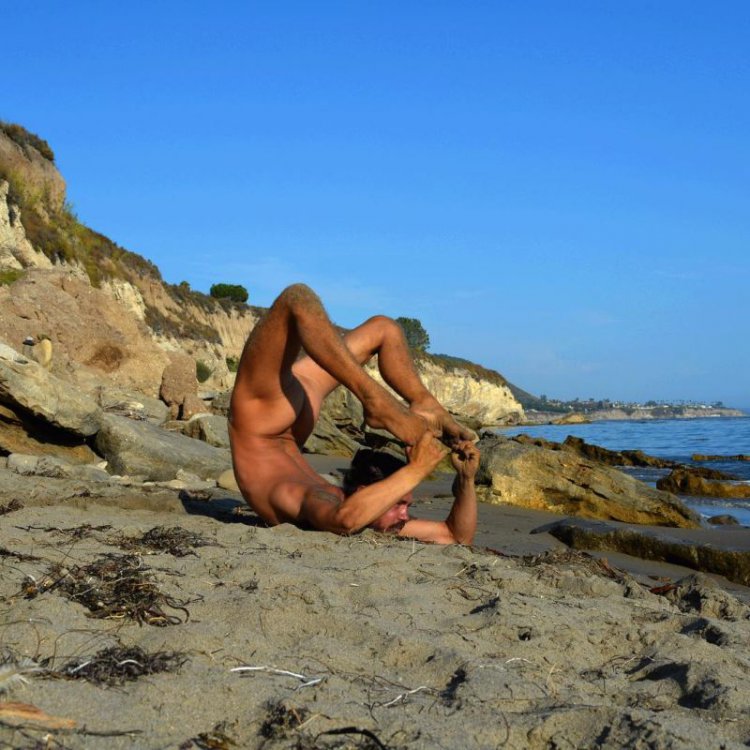 14 фото, доказывающих, что йога - искусство красивых, сильных и сексуальных мужчин