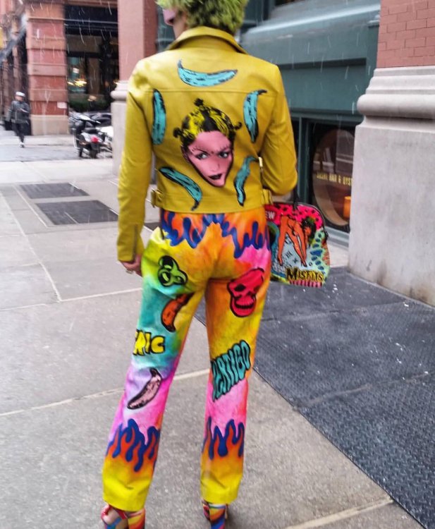 Модные персонажи на улицах Нью-Йорка