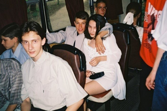 Школьницы, студентки, проститутки: как выглядели молодые россиянки в 90-х